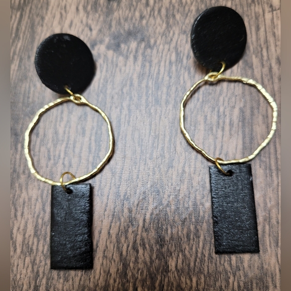 HAND CRAFTED Black & Gold Circle Drop Earrings - Picture 4 of 4